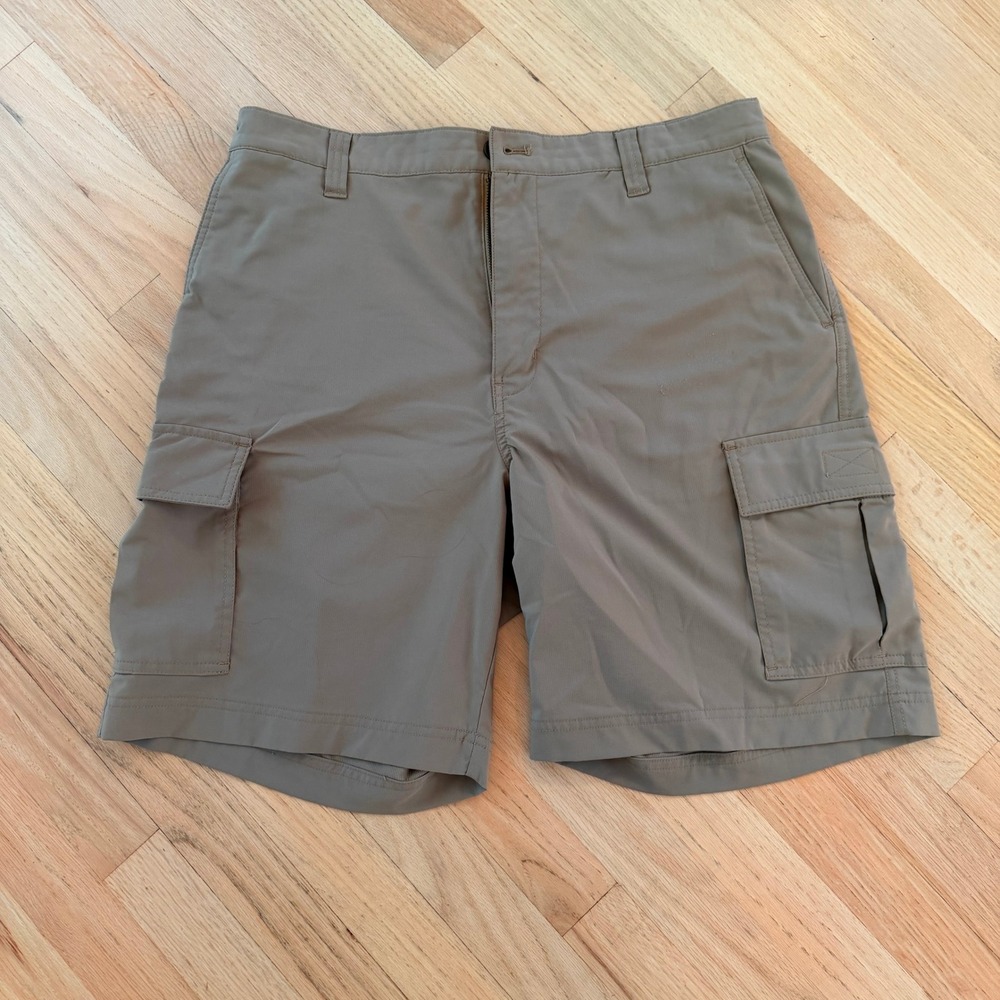 Chaps Mens Performance Cargo Shorts Tan Khaki Size 34 Stretch Hiking Outdoor
